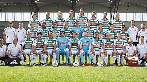 SK Rapid Wien 1. Reihe vlnr.: Zeugwart Johann Ramhapp, Masseur Wolfgang Frey, Stefan Kulovits, Muhammed Ildiz, Markus Katzer, Jan Novota, Steffen Hofmann, Lukas Kšnigshofer, Guido Burgstaller, Thomas Prager, Louis Schaub, Masseur Wolfgang Skalsky, Physiotherapeut GŸnther Karrer;
2. Reihe vlnr.: Tormann-Trainer Raimund Hedl, Co-Trainer Thomas Hickersberger, Boris Prokopic, Guimaraes Ferreira Gerson, Deni Alar, Dominik Wydra, Thomas Dau, Brian Behrendt, Michael Schimpelsberger, Thomas Schrammel, Kristijan Dobras, Trainer Peter Schšttel, Fitness-Trainer Dritan Baholli; 3. Reihe vlnr.: Christopher Drazan, Terrence Boyd, harald Pichler, Lukas Grozurek, Atdhe Nuhiu, Christopher Trimmel, Markus Heikkinen, Mario Sonnleitner; Copyright: Bildagentur Zolles KG/Christian Hofer