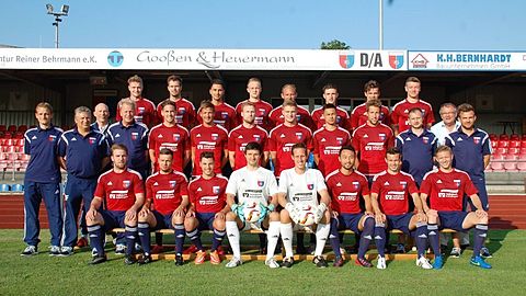 Hintere Reihe von links:
Florian Nagel, Thomas Johrden, Oliver Ioannou, Marcel Brunsch, Meikel Klee, Jannes Elfers, Alexander Neumann, Jasper Gooßen
Mittlere Reihe von links:
Physiotherapeut Eike Gräntzdörffer, Betreuer Michael Feyerherd, Mannschaftsarzt Rik van den Daele, Betreuer Andreas Heinsohn, Sören Behrmann, Stefan Wolk, Sven Zöpfgen, Matti Grahle, Kevin Ingreso,  Danny Torben Kühn, Co-Trainer Markus Zimmermann, Präsident Rigo Gooßen, Trainer Enrico Maaßen, 
Vordere Reihe von links:
Nico Mau, Finn Patrick Gierke, Süleyman Yaman, Christoffer Schellin, Hendrik Lemke, Henry Sung,  Benjamin Zielke, Thilo Gooßen 
Nicht auf dem Bild: Torwart-Trainer Malte Schmidt, Patrick Siefkes