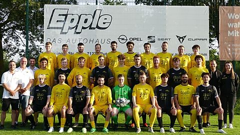 HINTERE REIHE: Patrick Siehe, Lewin Eutebach, Maximilian Zerweck, Yannick Miller, Gabriel Spada, Patrick Ptacek, Luca Goll, Maximilian Grötsch, Kevin Mayer, Hugo Hübner
MITTLERE REIHE: stellv. AL Stefan Rapp, AL Jochen Walter, sportl. Leiter Hans Müller, Abbas Qasem, Robin Marusic, Finn Ulrich, Josh Bauser, Yannick Hueber, Lorenz Kafka, Philipp Würsig, Kevin Pfeiffer, Nico Reidl, Trainer Marcel-Philipp Miller, Physiotherapeutin Selina Pubrl
VORDERE REIHE: Robin Blümel, Philipp Hatzigeorgiou, Hamed Ismail, Florian Bytyqi, Marvin Siehe, Robin Reck, Jan Kososky, Emre Yilmaz, Selim Özkan