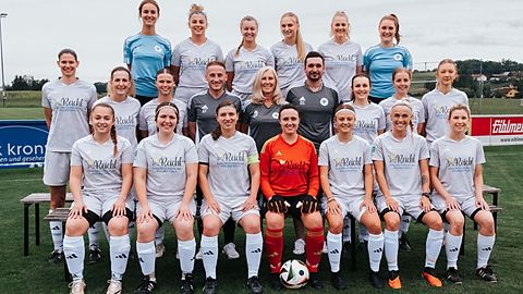 Mannschaftsfoto: Frauen - 1. Mannschaft - FC Mariakirchen - Saison 25/26