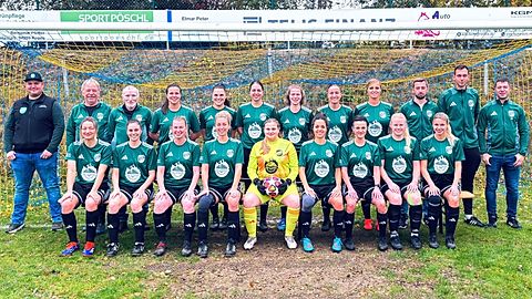 Mannschaftsfoto: Frauen - 1. Mannschaft - 1. Kickerverein Regen - Saison 25/26