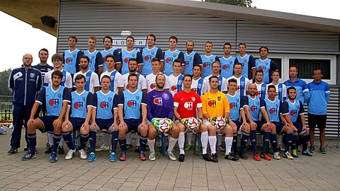 Hintere Reihe von links:
Lukas Huber, Marvin Bopp, Patrick Bierbaum, Fabio Sciurba, Daniel Wahl, Frank Hinderer, Andreas Schamberger,Tamino Krätschmer, David Gottheit, Benedikt Geiger, Achim Hilger.

Mittlere Reihe von links:
Spielleiter Stephan Wiesenborn, Torspielertrainer Stefan Bauer, Nils Bienfait, Marcel Pusch, Yannick Maier, Tolga Salman, Yannick Ehmann, Timo Seibold, Oliver Opel, Clemens Fladrich, Patrick Kreeb, Deniz Kara, Marijan Wesp, Trainer Matze Schmidt, Co-Trainer Marius Groll.

Vordere Reihe von links:
Andreas Roller, Florian Gold, Steffen Kreeb, Sascha Rietz, Matthias Herderich, Dennis Hermann, Dominik Machau, Josua Huber, Dennis Mathussek,Patrick Anderschitz, Ömer Cetin.

Es fehlen: 
Daniel Baumann, Tandogan Eraydin, Andreas Heinzmann, Sandro Hirsch, Max Kleibl, Florian Knecht, Kai Kuppinger, Ralph Ott, Thilo Schamberger, Momo Sisic.