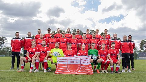 Offizielles Mannschaftsbild der Kreisoberliga Jerichower Land 2024/2025 

Reihe unten (v.l.): Christoph Hamel, Chris Krüger, Robbin Knoke, Lukas Jakosits, Dustin Schalla, Luka Hensel, Nils Hoffmann, Julian Schreinecke

Reihe Mitte: Norman Schmidt, Martin Krebs, Niklas Schmücker, Sebastian Lauer, Kai Lockhoff, Fiete Fehse, Janne Görecke, Leon Pranke, Willi Wiegand, Mirko Lisak, Patrick Neumann, David Bembennek

Reihe oben: Pascal Haupt, Julian Ganzer, Joshua Rohn, Vincent Deutsch, Adrian Andrä, Hagen Hübner, Lulian Lehmann, Julien Albrecht 

Es fehlen: Pascal Brune, Dave Krüher, Andreas Hartung, Max Naake, Hugo Wendl