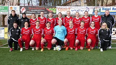 Oben Links Torwart Trainer Bastian Zon, Co-Trainer Claus Tischbierek, Nabila Hamijou (Abgang 31.01.16), Liza Seelemeyer, Kerryn Heise, Selina Schinkel, Angelina von Waaden, Jaqueline Miele, Marieke Schnare, Jennifer Corssen, Trainer Jonny Peters
Unten Links Susan Witte, Katarina Dzambas, Irina Katzendorn, Tatjana Dschabberow, Isabel "Bella" Krummacker, Sarina Büsing, Ivana Rostalski,Laura Ruck, Lena Kemmeries
Es fehlen auf dem Bild Lan Jie Pham, Anna Bartsch, Lina Reinhard, Carmen El Husseini,Sarah Dadfar, Anna Terlinden, Jennifer Müller,Kerstin Busse