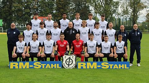 Hinten von links:
Damir Mehonic, Nico Siegert, Jeremy Cofie, Neo Schultheis, Niklas Voit, Hristos Papazois

Mitte von links:
Dirk Ptak (Sportlicher Leiter), Sezer Almali, Philipp Grünewald, Simon Scheicher, Christian Pessel (Physiotherapeut), Yannick Gutmann, Constantin Christ, Robin Zimny, Markus Christian (Betreuer), Marco Wronski (Trainer)

Vorne von links:
Tim Baatz, Marc Eichfelder, Sebastian Schur, Moritz Prager, Jannis Lucht, Kelvin Buljubasic, Marius Ptak, Robin Neumann