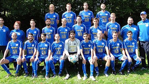 Hintere Reihe v.l.: Rocco Farruggio, Dominik Schmitz, Tamer Yaylak, Hasan Ceylan (C).

Mittlere Reihe v.l.: Co-Trainer Baris Ipek, Physiotherapeutin Jojo Daglis,Rene Krostewitz, Mustafa Bodur, Jan Jensen, Kazim Salman, Christopher Drücke, Jonas Beste, Mannschaftsbetreuer Levent Bayram, Trainer Gökhan Ayranci.

Vordere Reihe v.l.: Markus Demerci, Aziz Sajia, Eren Ilter, Abdullah Kurt, Mehmet Caliskan, Serhat Yilmaz, Manfred Miebach, Robin Pullem, Sercan Yilmaz.

Es fehlen: Jean Paul Dipumba, Erdinc Öcal, Dominik Maskolus, Özkan Ayvas, Stefan Römer, Yusuf Basaran, Johannes Damm, Marc Mudrack, Masis Azadian, Christoph Reiners.