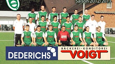 o.v.l.: Delord Unzola, Ingo Esselen, Fredi Sgaga, Michael Knopp, Florian Köhler, Mathias Grandl
m.v.l.: Trainer Frank Pleimes, Co-Trainer Hans Georg (Fips) Jung, Michael Pauls, Michael Gangswisch, Kai Schmitz, Michael Maier, TW-Trainer Patrik Wabschke, Betreuer Andreas Dederichs
u.v.l.: Sascha Linden, Sven Büscher, Yannik Wortelkamp, Michael Luft, Sören Ohmert, Thomas Geuer, Daniel Thonke
es fehlen: Daniel Rex, Markus Lindner, Daniel Wittenburg, Benedikt Zaun, Vladislav Kats, Ralf Neumann