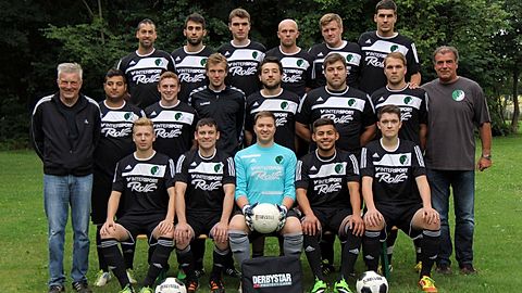 Tarkan Gürel, Enes Görüm, Kevin De Caesteker, Juri Loresch, Konstantin Hirschfeld, Christian Lohse
Betreuer Herbert Kollega, Süleyman Aksoy, Sergej Boikow, Spielertrainer Yannick Kollega, Raif Örnek, Tobias Viedts, Daniel Raap, Betreuer Mario De Caesteker
Mirko Kleinschnittger, Konstantin Jung, Martin Zischinski, Ferhat Yaman, Lasse Pfefferle

Es fehlen: Tjorven Brey, Bahattin Yilmaz, Gunnar Ziche