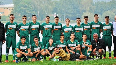 Oben von links: Betreuer Tolgacelal Can, Fuat Ucar, Kerim Mutlugünes, Savas Saglam,  Bari&amp;#351; Canberi,  Serdar Ates, Florjan Sadikaj, Aziz Yegen, Can Sömen, Oguzhan Sezgin, Hakan Durak, Sportlicher Leiter Frank Tomaschewski
Unten von links: Tugay Gülec, Burak Bilgin,  Oguzcan Tekin, Caner Atac, Ahmed Khamis, Kaan Aslar, Trainer Hüseyin Gülec
Liegend: Selim Cigir