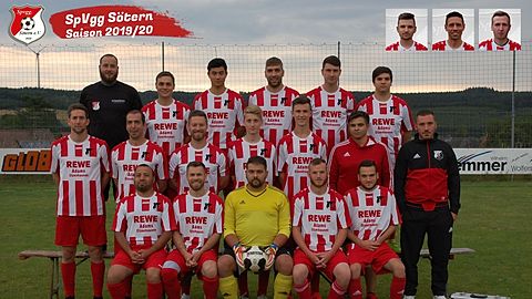 Hinten von links: Robert Felton, Jens Georgi, Fabian Borgmann, Tristan Martin, Oliver Kurz, Lukas Drumm Mitte von links: Marcus Malter(Trainer), René Schmeier, Kevin Dalheimer(Co-Trainer), Tim Sander, Lucas Finkler, Luca Eifler, Felix Barth(Betreuer) Vorne von links: Rami Hendawi, Eduard Rudi, Sebastian Spindler, Tobias Schneider, Jonas Spindler
Eingeklinkt: Nico Ruppenthal,Christian Barth, Andreas Schwarzkopf
