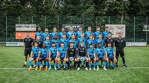 Hinten von links: Stephan Opare, Inan Isik, Auron Maxharaj, Joshua Osita King, Tim Reich, Leon Lochbrunner, Timm Spahr, Leonardo Dos Santos, Alex Francesco Basile, 
Mitte von links: Imran Halilovic, Franco Buono, Jannik Schiller, Cyrille Mpondo, Leon Artmagic, Sami Hamza, Leon Tobler, Darian Elez, Janko Jeremic, Frank Röser, Alex Veith 
Vorne von links: Velson Veljija, Lamin Njie, Noel Nalinci, Jonathan Wolpert, Nils Pospiech, Lukas Röser, Junis Al-Tayeh, Richard Frimpong, Sergio Corica Cuello