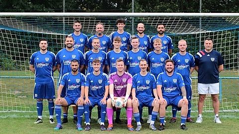 Hintere Reihe von links nach rechts:
A. Block (8), T. Zeidler (16), R. Ziemann (12), N. Braasch (13), Y. Aloush (17)

Mittlere Reihe von links nach rechts:
Y. Eser (19), J(R). Born (22), L. Kalweit (18), J. Kurz (23), A. Ach (2), C. Kaiser (24), P. Lamp (6), Trainer M. Wöhe

Vordere Reihe von links nach rechts:
M. Alasad (21), C. Brehme (15), C. Rausch (26), G. Griese (10), D. Evertz (30)

Es fehlen:
J. Renner (1), C. Schulz (4), B. Sütel (5), M. Kayabas (7), C. Brand (9), M. Ehmke (11), A. Kayali (14), L. Martens (20), H. Aloklat (25), R. Al-Ammari (27)

(In Klammern die Rückennummern)