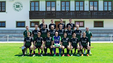 stehend hinten v.l.n.r. Felix Riesch, Niklas Baumann, Leandro Lachmann, Florian Pöltl

stehend v.l.n.r. Josef Weiß, Leon Steinkühler, Paul Goldbrunner, Maximilian Hilpert, Markus Beer, Julian Mitterweger, Fabian Riesch, Felix Wirth

Sitzend v.l.n.r. Vitus Past, Maximilian Erreth, David Kunszt, Korbinian Burger, Thomas Vogl, Johannes Vogl, Adrian Betzenbichler

Nicht auf dem Foto: Felix Littel, Korbinian Schröfl, Martin Redl, Maximilian Renner, Michael Hoisl, Michael Glaser, Simon Rannertshauser, Vitus Schweiger