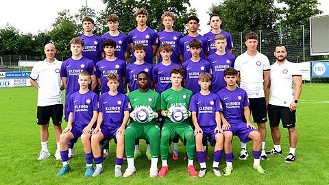 Obere Reihe von links nach rechts:

Samuel Poldrugac, Corvin Dischinger, Leonardo Pitari, Lennox Weiß, Özcan Özkaya, Nevio Drogo

Mittlere Reihe von links nach rechts:

Tobias Dudschig (Cheftrainer), Niklas Philipps, Noel Artico, Ben-Luan Fellmann, Leandro Haug, Efe Sahin, Max Göbel, Lars Fellmann (Cotrainer), Simon Vollmer (Athletiktrainer)

Untere Reihe von links nach rechts:

Nikola Jelovic, Ben Maier, Noam Niamkey, Lennox Müller, Simon Schnell, Fabio Isoldi

Es fehlt:

Felix Götz