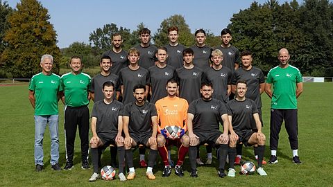 TV Nellingen I - Kreisliga A 1 - Saison 2024/2025 - Kader

Hintere Reihe stehend von links nach rechts: 
Maik Wezel, Kai Müller, Dominik Bühler, Meriton Elezaj, Daniel Prekaj

Mittlere Reihe stehend von links nach rechts:
Abteilungsleiter Roland Bohusch, Spielleiter Udo Kressler, Martin Santiago Moreira, Felix Gentner, 
Felix Peitz, Marcel Gschwind, Lukas Gentner, Blend Rusinovic, Trainer Thomas Gentner

Vordere Reihe sitzend von links nach rechts:
Tobias Bühler, Berhat Aktan, Frederick Esselmann, Francesco Cavallo, Marcel Lauxmann

Es fehlen auf dem Bild:  
Torspielertrainer Tim Köper, Metin Turgut, Denis Prekaj,