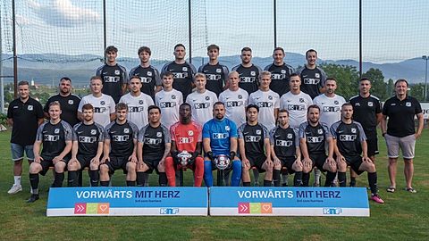 o. Reihe: Timo Fuchs, Max Mayer, Jonas Hauser, Rares-Stefan Joitoiu, Yannik Bühler, Alexander Steimle, Jonas Peter
m. Reihe: Mike Braun (Teammanager), Christian Joneschat (Trainer), Jens Reich (Trainer), Ivan Lasic, Maurice Schwudtke, Florian Güllich, Matteo Schmidt, Steven Schwudtke, Marcel Scheierke, Andrei Dragan, Gehad Hassoun (Trainer), Markus Kumpf (1. Vorstand)
u. Reihe: Adrian Kumpf, Milan Schwörer, Tristan Mersmann, Man Wai Chan, Sean Iyamu, Patrich Koch, Niklas Chan, Elias Schwörer, Jonathan Ballardt, Jan Mainka

Es fehlen: Martin Männer (Teammanager), Ahmed Tohmaz, Arthur Schwarzkopf, David Muschler, Dario Marjanovic, Marlon Halweg, Timo Zipfel, Tim Schlatter, Akintayo Sarnecki, Philipp Mühlhans, Fabian Hoping, Tim Gremmelspacher, Riccardo Geronimi, Fabian Ehrens, Amer Chahrour, Maximilian Burgard, Aleksandre Labadze, Lukas Ballardt, Osman Aydemir, Daniel Joneschat, Luis Koring, Jonas Lienhard, Tobias Lienhard
