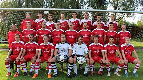 Hintere Reihe von links nach rechts:
2. Mannschaftstrainer Robert Pinter, Jan-Niklas Maurer, Marcus Zerlaut, Thorsten Fischer, Frederick Nußbaumer, Niklas Wensing, Nils Cataltepe, Ruben Meschenmoser

Mittlere Reihe von links nach rechts:
1. Mannschaftstrainer Dieter Koch, Jörg Dannecker, Fabian Wanner, Oliver Sprenger, Fabian Buchmaier, Patrick Dannecker, Nils Maurer, Luca Marschall, Tobias Merk

Vordere Reihe von links nach rechts:
Simeon Witzemann, Massimiliano Ferraro, Marvin Tabler, Daniel Geibel, Jörg Fischer, Raphael Weiß, Elvis Berisaj, Tim Letsche

Auf dem Bild fehlen:
Alfadous Seleem, Buchmaier Thomas, Ceesay Sana, Chau Andy, Eberhardt Christian, Eberhardt Felix, Gerlach Matthias, Kaiser Marius, Kienzle Felix, Kienzle Niklas, Krajina Kristijan, Martin Michael, Maurer Lukas, Rudhart Thomas, Schwarzenbacher Sandro, Schwärzler Christoph, Schwendele Marvin, Schwindl Nikolai, Siebenrock Nico, Strohmaier Sebastian, Teubner Ralph, Vollmer Johannes, Wensing Niklas, Zahlmann Sonny, Zoll Marian, Zwisler Mark, Zwisler Max
