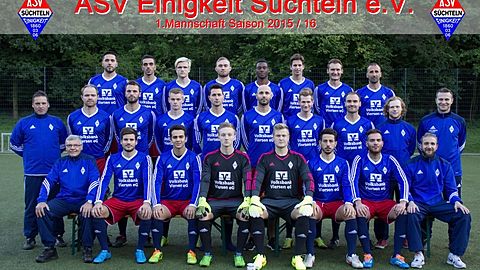 Obere Reihe Links: Bilal Lekesiz (C), Mounir Ben Moussa, Simon Schwarz, Patrick Scheulen, Wanderer Santos Rodriges, Claudius Macken, Martin Banasch, Lazaros Illiadis
Mitte Links: Thomas Schulze, Eric Bongartz, Jan-Thede Smidt, Kai Baumeister, Prokopios Armen, Nando Di Buduo, Kevin Preschel, Bojan Adler, Dominic Maddison, Trainer Heinrich Losing
Untere Reihe Links: Peter Vootz, Karsten Robertz, Jonas Langen, Philip Grefkes, Kevin Kallen, Joannas Parigoridis, Dennis Cipriano, Florian Meier