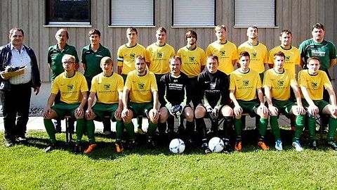 Hintere Reihe stehend von links nach rechts: Trainer Stefan Dendorfer, Florian Mühlbauer, Martin Dendorfer, Michael Janker, Markus Dimpflmaier, Johannes Treml, Daniel Heubl, Tobias Roider, Spielertrainer Johannes Träger

Vordere Reihe sitzend von links nach rechts: Christian Weber, Stefan Altmann, Philip Baumgartner, Michael Wutz, Thomas Nachreiner, Peter Schillinger, Dennis Irrgang
