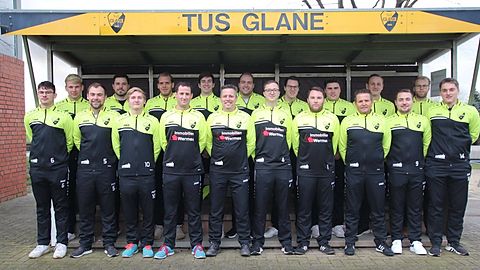 hintere Reihe von links: Timo Niebusch, Patrick Bitter, Lennart Drees, Finn Trentmann, Timo Sträutker (C), Simon Langenbach, Moritz Hedding, Lukas Wermker, Marc Jonas Rott
vordere Reihe von links: Gereon Brinker, Eike Börs, Niclas Seeberg, Matthias Wiemer (Co-Trainer), Ralf Budde (Trainer), Bernd Engelmeyer, Florian Hotfilter, Ralf Bernhard (Torwart-Trainer), Paul Berdelmann, Jannik Both
Es fehlen: Niklas Hotfilter, Lars Niebusch, Matthias Eversmann, Arne Siebert, Benedikt Heidemann, Leon Krützmann, Niklas Hengelbrock, Tobias Niendieck