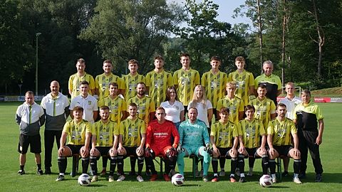 Hinten stehend: Thomas Streubel, Florian Eckert, Kevin Kukla, Marius Reitmeier, Sebastian Ferst, Johannes Ferst, Tobias Ferst
Mittlere Reihe stehend: Martin Pfeiffer, Simon Preißer, Fabian Deml, Florian Spießl, Simon Hauer, Melanie Hecht, Katrin Hofbauer, Luis Schönberger, Simon Dirnberger, Nico Zollner, Josef Dirnberger
Vorne sitzend: Samuel Eiselt, Dennie Bauer, Thomas Hofbauer, Benedikt Heigl, Markus Torscht, Philipp Mehltretter, Simon Demel, Felix Ober