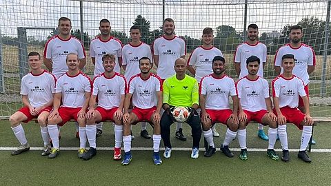 1. Reihe v.l.n.r. Jan Wachendörfer, Johannes Littau, Jonas Herglotz, Mohammed el Hamel, Horacio Hart (TW), Benjamin de Melo, Navid Asisi, Hasibullah Akrami

2. Reihe v.l.n.r. Marius Meurer, Robin Heissel, Daniele la Rocca, Maximilian Matt, Leon Stark, Adham Zayed, Olcay Emirdag