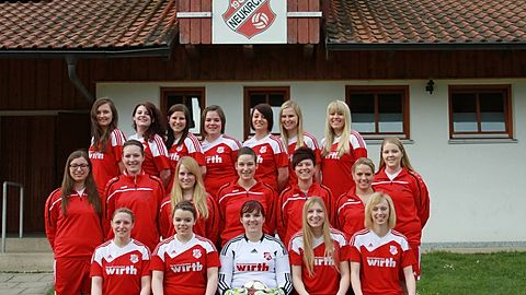 oben v. links: Vanessa Klein, Kathrin Kraus, Simone Eidenschink, Regina Sträußl, Sarah Altmann, Katja Mayerl, Lisa Axinger
mitte v. links: Viola Probst, Tamara Six, Meike Schönberger, Julia Götz, Kathrin Rauschendorfer, Liane Hänsch, Andrea Kaspar
unten v. links: Stefanie Fuchs, Vera Fischer, Katharina Bittner, Sabrina Artmeier, Sabrina Englmeier