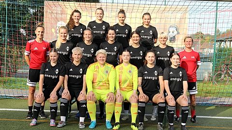 Mannschaftsfoto: Frauen - 1. Mannschaft - 1. FC Riegelsberg - Saison 25/26