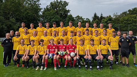 I. und II. Mannschaft FC Oberpöring