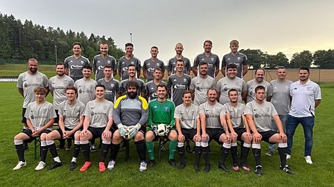 Mannschaftsfoto: Herren - 1. Mannschaft - DJK Utzenhofen - Saison 25/26
