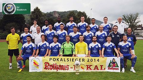 Hinten v.l.: Kerstin Wernet (Physio), Jefferson Barbosa, Gildas Asongwe, Timmy Pfeiffer, Markus Müller, Ridje Sprich, Daniele Schützler, Uwe Leimgruber (Betreuer)
Mitte v.l.: Alex Fischinger (Trainer), Benjamin Pfahler (Co-Trainer), Wolfgang Koch (Betreuer), Josef Tohmaz, Fabian Nopper, Joel-Niklas Schützler, Marcel Klüber, Patrick Beck, Karlheinz Hinn, Harald Öschger
Vorne v.l.: Beni Dufner, Elias Fritz, Normen Armbruster, Lukas Lindl, Andreas Stengel, Simon Becherer, Dennis Kaltenbach, Raphael Klein