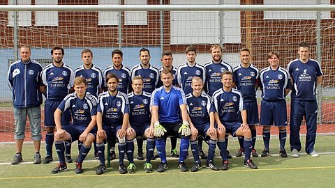 Hintere Reihe (v.l.n.r.): Betreuer Christian Stahl, Oliver Oster, Benedikt Karbach, Jens Gabel, Co-Trainer Roberto Spampinato, Nick Neumayer, Andre Schmitt, Ludger Schreiber, Dennis Schultheis, Trainer Christian Frey, Peter Habelitz
Vordere Reihe (v.l.n.r.): Steffen Pierzina, Florian Meier, Torsten Klein, Felix Bargenda, Simon Fröb, Martin Oliver