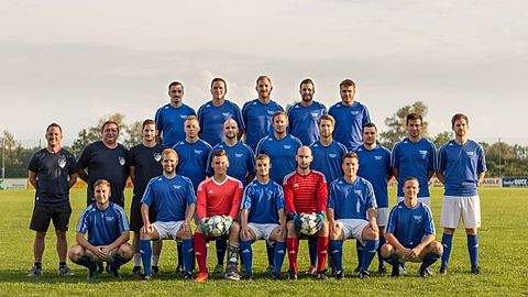 stehend vo.li. Michael Brückner, TObias Kraft, Julian Kade, Michael Wagner, Florian Henseleit,
Jürgen Reichinger, Eduard Kraft, Benjamin Eckert, Ben Hornauer, Andreas Zeitler, Florian Rabenhofer, Maximilian Lintl, Sebastian Scheck, Thomas Pilz, Emin Brandl,
Benedikt Heitzer, Sebastian Held, Sandro Niefanger, Andreas Pracher, Julian Maier, Stefan Eckert, JOhannes Eckert

Es fehlen: Christian Kett, Martin Irrgang, Johannes Neumeier, Lukas Pfeiffer