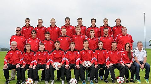 hinten v. links: Jannik Sigl, Christoph Gahbauer, Alexander Sigl, Wedig Gandiljan, Niklas Friedl, Dominik Steudel, Tobias Küblböck, Manfred Küblböck

mitte v. links: Platzwart Hans Pauli, Alexander Lorenz, Florian Wagner, Christian Küblböck, Dominik Thaller, Tobias Weichselsdorfer, Daniel Ernst, Manuel Weber

vorne v. links: Abteilungsleiter Herbert Sigl, Christoph Pieringer, Mario Schröckinger, Johannes Hobelsberger, Fabian Weichselsdorfer, Josef Graßl, Maximilian Wirth, Michael Eder, Nina Steudel, Hans Weber

es fehlen: Sebastian Feucht, Manuel Putz, Christopher Gaier