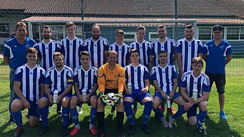 stehend von Links: Uwe Augustin, Michael Strohmeier, Tobias Hintermeier, Thomas Spitzenberger, Niklas Ebner, Umut Kahya, Thomas Lemberger, Tobias Sattler, Achim Löffler
sitzend von Links: Josef Kainer, Florian Kellner, David Verflassen, Christian Zankl, Leon Häusler, Baris Kahraman, Franz Hacker