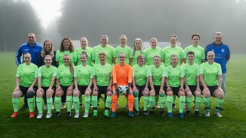 Hinten von links: Christian Kroiß (T), Kathrin Eder, Karin Nigl, Anna-Lena Altrichter, Laura Sitter, Lia Klatt, Lisa Stemplinger, Vanessa Haselbeck, Stefanie Blöchl, Susanne Grünzinger, Walter Höpfl (T)

Vorne von links: Theresa Schmid, Lea Salzinger, Franziska Krieg, Anja Kandlbinder, Stephanie Bauer, Celina Hobelsberger, Christiane Harant, Chiara Blumenstingl, Katja Hoffmann, Jennifer Eggerl, Selina Prosser