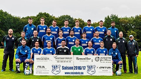 Hintere Reihe v.li.: Sascha Walter, Tobias Gnadke, Angelo Lisowski, David Duda(Verein verlassen), Luca Komm, Mehmet Uzuner, Fabio Zielske, Ahmad Magdah(Verein verlassen)

Mittlere Reihe v.li.: Rene Ronneberger (Teammanager), Ralph Gläsel (Chef-Trainer), Marco Schermer (Athletik-Trainer), Taha Sengül(Verein verlassen), Dennis Komm, Miloš Lukic(Verein verlassen), Marcel Gläsel, Patrick Zschiesche(Verein verlassen), Andi Reichel (Torwarttrainer), Dirk Broßmann (Assistenztrainer), Rudi (Edelfan &amp; Ehren-Betreuer)

Vordere Reihe v.li.: Sascha Priltz, Marcel Lieker, Mike Otto, Dennys Palubski, Dennis Lezi (II Herren), Marco Sagner, Jan Gedike, Daniel Grauer(Verein verlassen)

Es fehlen: Silke Komm (Betreuerin), Thomas Brown, Ismail Cakmak,