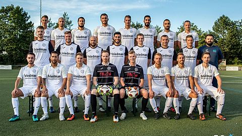 ObereReihe links nach rechts: Marius Antinac, Abdel Jellouli, Oualid Kadi, Mo Bendriss, Adrien Antinac, Yasin Nefes, Bilal Laoukili, Pierre Massfeller
Mittlere Reihe links nach rechts: Laszlo Vagi, Sascha Westbeld, Erkan Yildirim, Soufian El-Allali, Rene Zimmermann, Cesur Zülküflü, Dominik Raab, Co-Trainer Gökhan Aggül
Untere Reihe links nach rechts: Giuseppe Pagliaro, Patrick Barnes, Alexander Stumm, Timo Nietsch, Nico Wagner, Marcel Hofmann, Sebastian Hartings, Andreas Angersbach