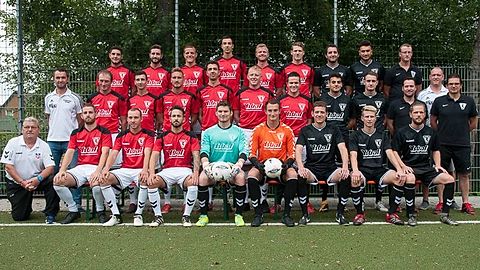 Hinten v.l.: Philipp Kercher, Gregor Nußbaumer, Andreas Stiefvater, Mario Kaltenmark, Marco Müller, Raphael Höfler, Manuel Wolf, Mendrit Gahsi, Philipp Ritzenthaler (Betreuer)

Mitte v.l.: Nando Oberer (Spielausschuss), Stefan Roser, Adrian Göbel, Johannes Link, David Kaltenmark, Felix Bing, Philipp Wetzel, Cagatay Yilmaz, David Müller, Christian Zahn (Co Trainer), Marius Effinger (Spielausschuss), Michele Borrozzino (Trainer)

Vorne v.l.: Mike Gaulrapp (Co Trainer), Manuel Wolf, Adrian Roser, Marcello Marchese, Michael Walz, Niklas Rentschler, Sebastian Höfler, Jonas Rinderle, Gregory Rech