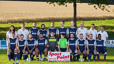 Hinten v.l.:
Sonia Trimarco(Betreuerin), Timo Schöner(Trainer), Tobias Pfetzer(Trainer), Nils Schneider, Christian Ries, Sascha Schneider,
Jan Mittmesser, Joachim Ladstätter(SpaV), Manuel Homoki(Vorstand),Rolf Schneider(Vorstand)

Vorne v.l:
Peter Braun(Vorstand,Trainer), Jonathan Settle(Beisitzer), Hasan Stubenrauch, Ayhan Adigüzel, Pierre Janßen, Daniel Pfaus,
Tobias Eimer, Sascha Laier, Peter Spranz(Kassier), Sarjo Dampha