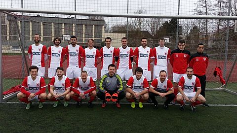 Oben von Links nach Rechts: Daniel Fröhler, Hans Edler, Ahmet Altuntus, Benjamin Düringer, Chris Bosch, Maximilian Schäfer, Rene Bademli, Thorsten Siegel, Coach Armin Rahmani

Unten von Links nach Rechts: Hüseyin Sahin, Erich Pleiß, Frank Lamping, Simon Henning, Felix Hessland, Benedict Kaiser, Nawid Madjidian