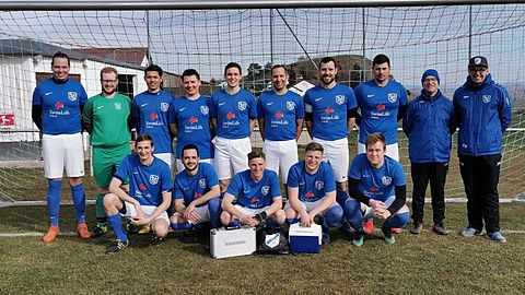 Hinten von links:
Hammer Julian, Urban Tobias, Hartleitner Andreas, Harteitner Lorenz, Heidler Julian, Bernhard René, Lindacher Michael, Dörflinger Julian, Ruck Michael (Coach), Wagner Florian (Abt. Sport).
Vorne von links:
Reck Josef, Palanga Salvatore, Jankowetz Benedikt, Jankowetz Dominik, Karmann Jonas