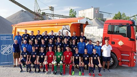 Reihe oben von links: Achilles, Tasci, Geier, Zabolotnyi, Scherer, Wilms, Bindner, Zielke, Fürthmaier, Jacobi
Reihe Mitte von links: Boche, Scheu, Hübner, Ecker, Flohrs, Pfeiffer, Schmöller, Kaltenhauser, Karlin, Löns, Jaeger, Toy, Eckerl
Reihe unten von links: Martin, Eckerl, Koblizek, Franz, Magdolen, Babic, Maiberger, Brance de Brito, Rädler