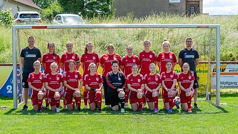 Mannschaftsbild SV Rot Weiß Wackersleben Frauen