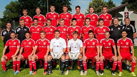 Obere Reihne von links nach rechts:
Matthias Gronbach, Uwe Schuch, Simon Beißwenger, Amadeus Trittner, Tobias Häußler, Andreas Stein &amp; Marvin Biehmaier

Mittlere Reihe von links nach rechts:
Trainer Michael Hannemann, Co-Trainer Thomas Klaus, Anthony Riek, Jonathan Herrmann, Christian Stein, Philipp Krupp (C), Simon Köger, Michael Kohn, Betreuer Peter Riek &amp; Torwart-Trainer Nils Hägele

Untere Reihe von links nach rechts:
Arthur Hild, Mike Dörr, Kevin Maintok, Christopher Ammon, Markus Weiss, Johannes Nübel, Matthias Ludewig &amp; Mark Riek

Es fehlen:
Maximilian Schwarz, Nico Hägele &amp; Nico Vogt