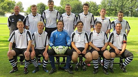 hintere Reihe von links:
André Keßels (Trainer), Daniel Vathkruja, Sascha Pasch, Marco Deutscher, Markus Weyers, Friedrich Glotov, Bernd Pricken

vordere Reihe von links:
Christian Hövelmann, Felix Wagner, Sven Praß, Axel Wilde, Christian Bartling, Patrick Röttges

es fehlen:
Marc Röttges, Ahmed al Halabi, Sebastian Feicks, Sebastian Manske, Mahmoud al Halabi