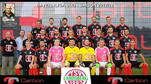 Neuer Cheftrainer seit 17.10.2017 Guido Kandziora, Co-Trainer Hermann Rietzler seit 24.10.2017 im Amt.
Oberste Reihe von Links: Sanktjohanser Wolfgang, Rottmann Luke, Schön Dominik, Birkner Julian, Nichelmann Sebastian, Beinhofer Andreas, Storhas Rainer
Mittlere Reihe stehen von links: Michel Robert (Abt.Leiter Fußball), Wochnik Arek, Zenkner Uwe (ausgeschieden), Siegwart Daniel, Siegwart Philipp, Auerbach Paul, Haug Kevin, Hennebach Martin, Meichelböck Jonas, Eckl Sebastian
Reihe unten sitzend von links: Mailänder Felix, Özgül Alpay, Teufl David, Veliu Leon, Beigl Philipp, Moritz Simon, Detmar Manuel, Neuhaus Daniel