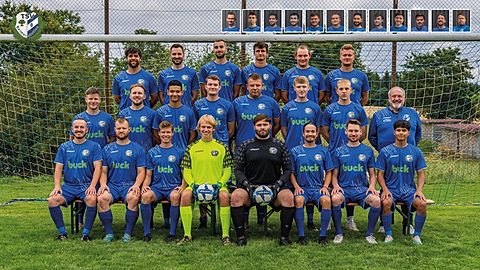 Obere Reihe (v. li. n. re.): Axel Mangold, Martin Fischer, Timo Gaus, Nico Frieß, Valentin Frieß, Luis Wilhelm; 

Mittlere Reihe (v. li. n. re.): Niclas Högel (Spielertrainer), Admir Heric, Kevin Heigele, Thomas Krasnov, Hermann Gricka, Daniel Fink, Denis Schkadko (spielender Co-Trainer), Gerd Hentsch (sportlicher Leiter); 

Untere Reihe (v. li. n. re.): Joshua Frey, Michael Bühler, Nils Engelke, Karl Philipp Sütering, Samuel Hentsch, Marc Heigele, Matthias Dorsch, Adrian Heigele; 

In den Kästen oben rechts (v. li. n. re.): Patrick Frank, Robin Häussler, Filipe Da Silva Vilela, Stanley Kaufmann, Sascha Lik, Fabian Mayer, Felipe Wellinger, Max Opel, Robin Stüer, Sören Sigl, Moritz Güthing, Benjamin Gricka (Torwart-Trainer)
