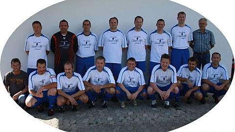 hinten von links: Uwe Weiss, Steven Petermann, Jochen Christ, Adrian Tyroll (Spielertrainer), Frank Salzmann, Thorsten Siebert (Spielertrainer), Carsten Schmidt, Manfred Bubenheim.
vorne von links: Axel Timofeof, Stefan Schebitz (Kapitän), Arno Holland-Moritz, Thomas Niemeyer, Benjamin Heinicke, Swen Faber, Thomas Kepper, Jürgen Ickler.