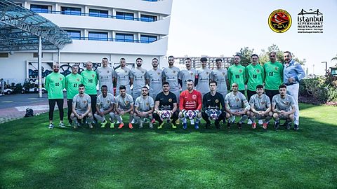 O.R.v.l.n.r= Spielermanager Sükrü Özcan, Betreuer Ali Turan, CO-Trainer Hayati Ibrahimoglu, Mustafa Alemdar, Marcel Simsek, Fatih Bastoglu, Gani Hamdushi, Burak Ari, Ahmet Turan, Furkan Kirmaci, Luka Pavlicevic, Athletiktrainer Markus Mink, Cheftrainer Slobodan Maglov, Vorstandsmitglied Cengiz Bozkurt, Präsident Mustafa Ates
U.R.v.l.n.r= Ardian Neziri, Urgel da Silva, Ufuk Batagan, Can Güzeldal, Tolga Demirkiran, Ahmet Beller, Ahmed Fajkovic, Anoir Ben Chaieb, Rahman Topal, Emircan Güvendiren